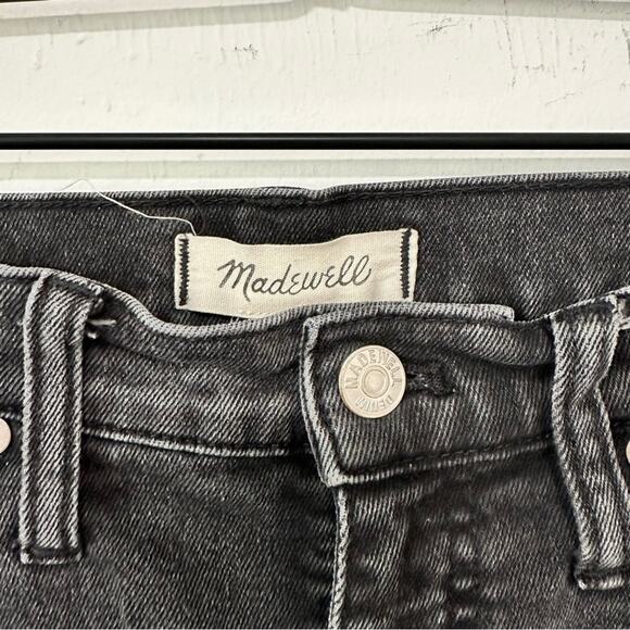 Madewell Classic Straight Jean 28 - Picture 9 of 13